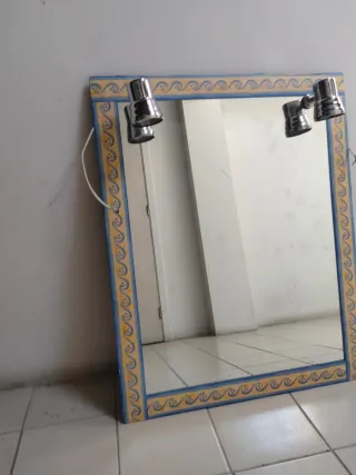 Espejo de baño decorado