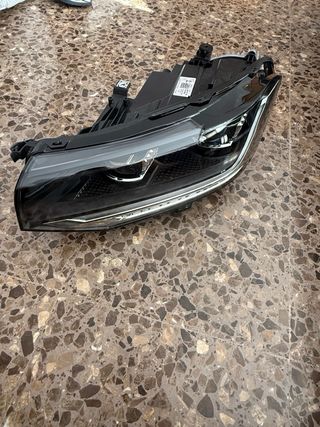 Faro delantero izquierdo led Vk