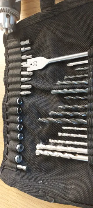 Taladro percutor TACKLIFE con mango