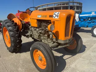 Tractor Fiat 411R Naranja