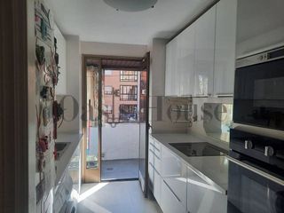 Piso en venta en Castillejos en Madrid