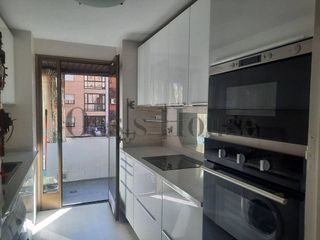 Piso en venta en Castillejos en Madrid