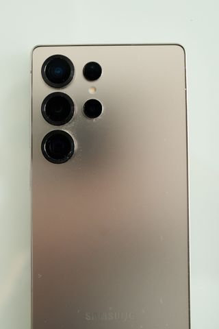 Samsung Galaxy S25 Ultra (12GB/256GB) Como novo
