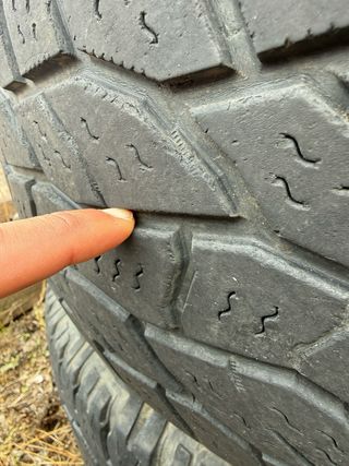 Llantas Mitsubishi Montero V60.