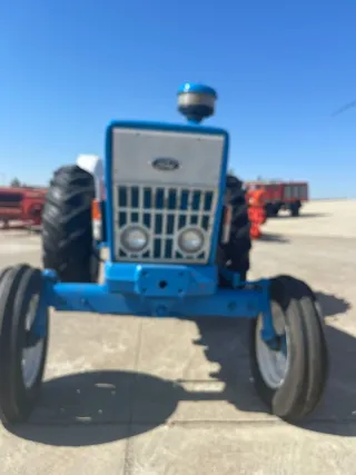 Tractor Ford 4000 Azul