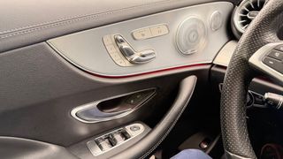 Mercedes-Benz Clase E 2017 lee