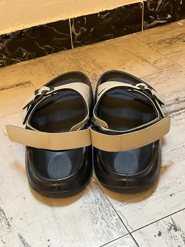 Sandalias Birkenstock Beige y Negro