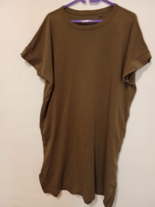Vestido oversize C&A caqui XL