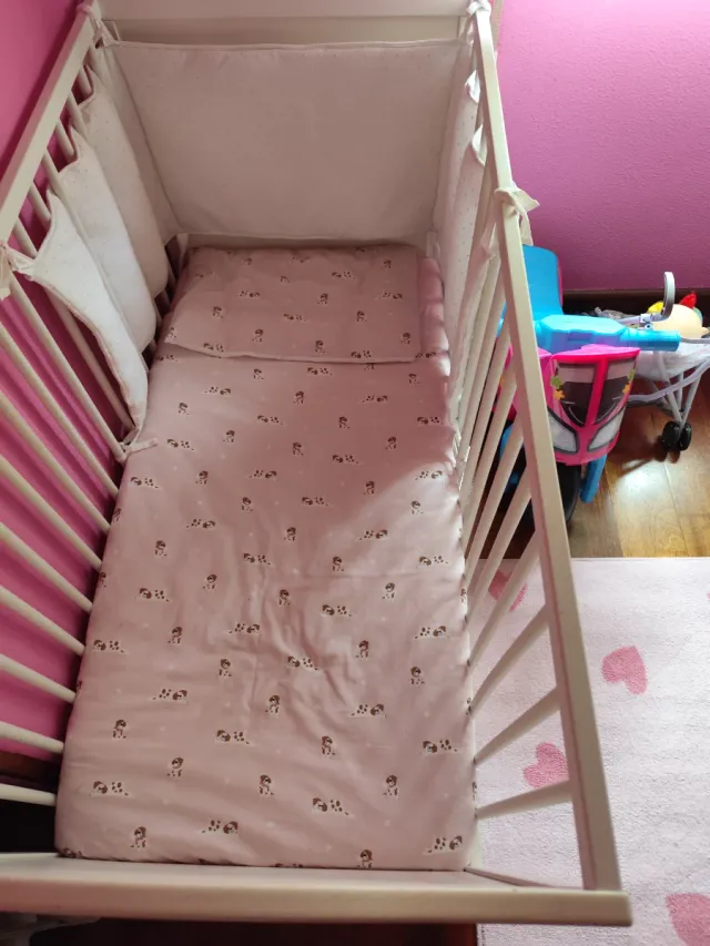 Cuna blanca elevable