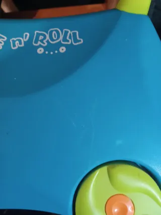 TXOLLO 15€ MALETA Y ASIENTO CON RUEDAS