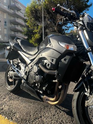¡Ponle potencia a tus rutas!Suzuki GSR 600 2009