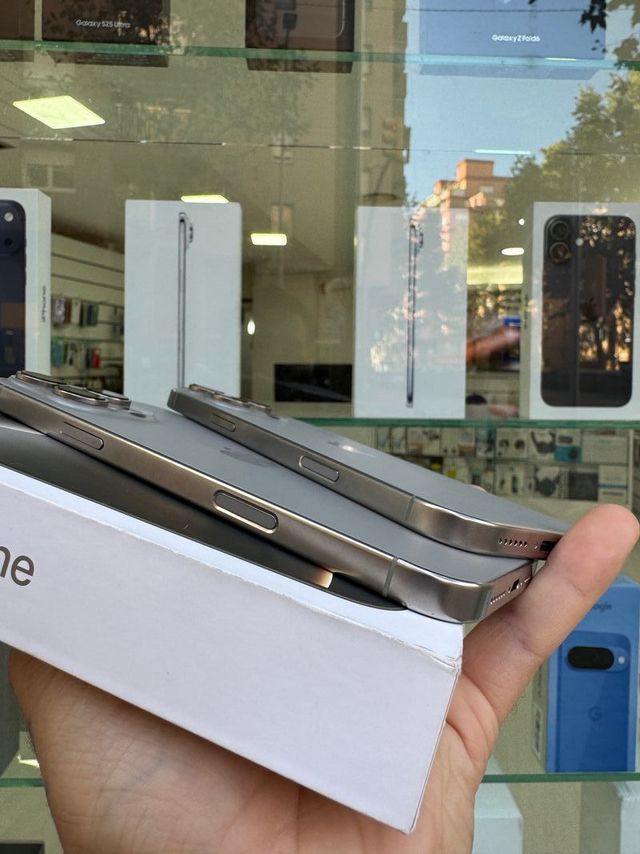 iphone 16 pro max  256gb BATERIA 98%  semi nuevo