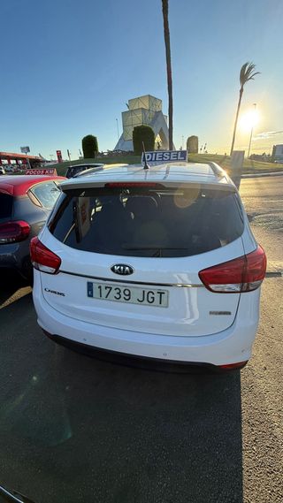 KIA Carens 2015