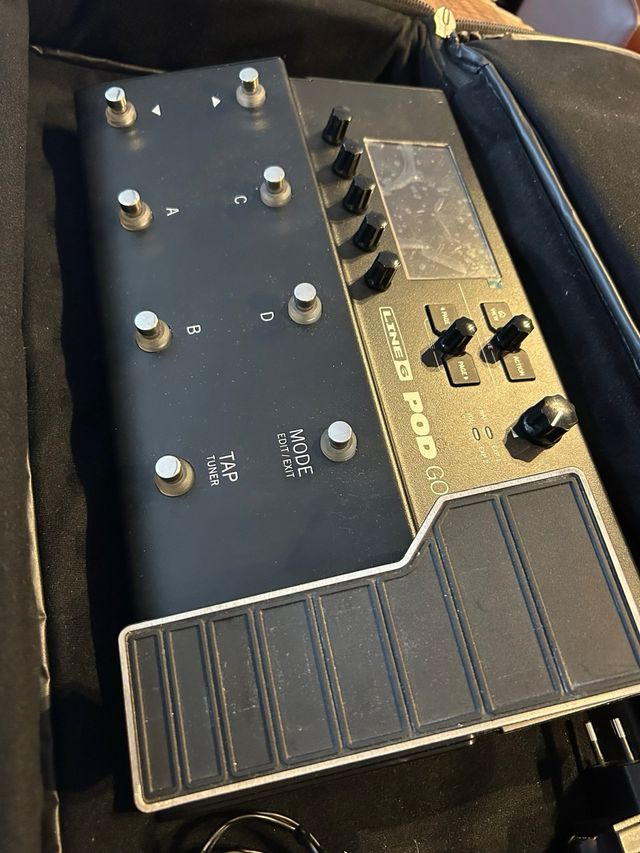 Line 6 Pod Go + Funda Gator