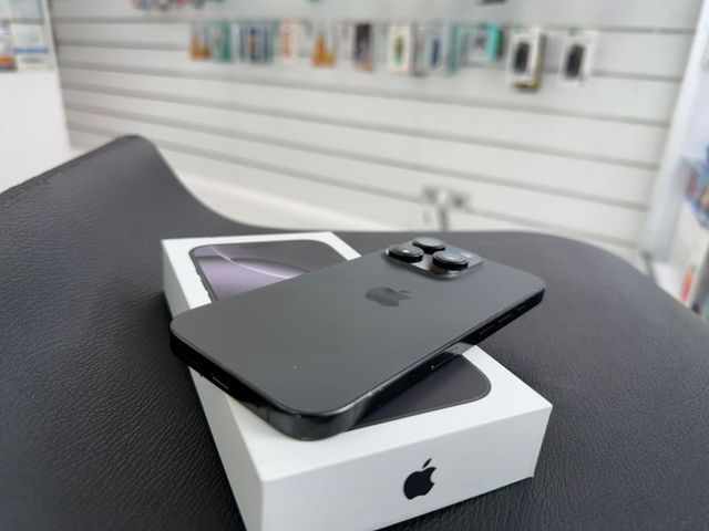 iPhone 16 pro 512GB BATERIA 93% SEMI NUEVO