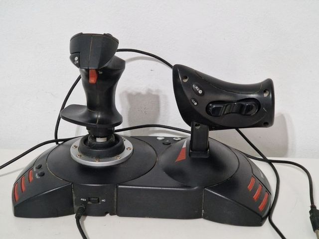 Thrustmaster T.Flight HOTAS x