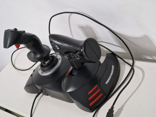 Thrustmaster T.Flight HOTAS x