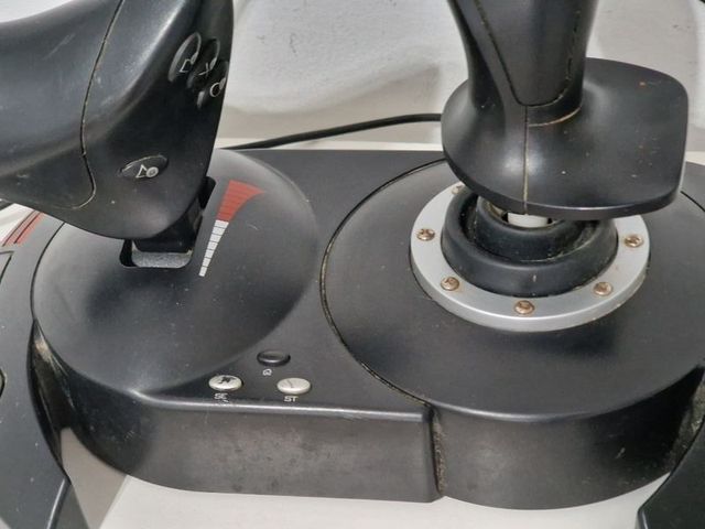 Thrustmaster T.Flight HOTAS x