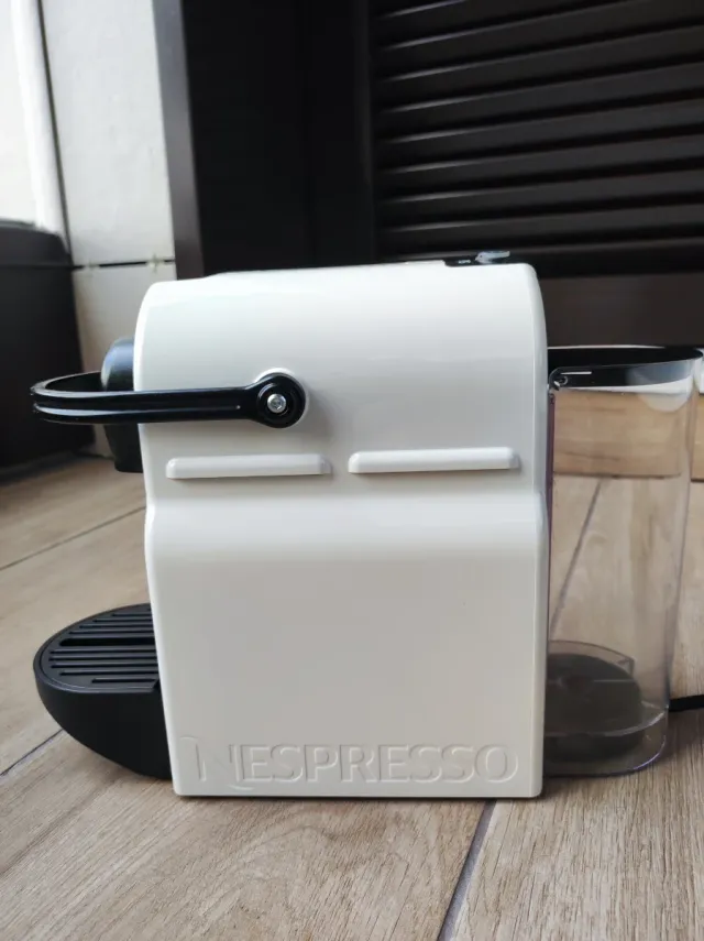 Cafetera Nespresso Krups Blanca