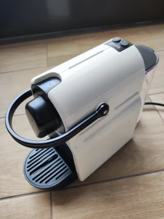 Cafetera Nespresso Krups Blanca