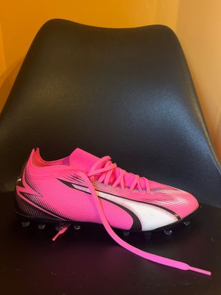 Botas de fútbol Puma 
Talla 41