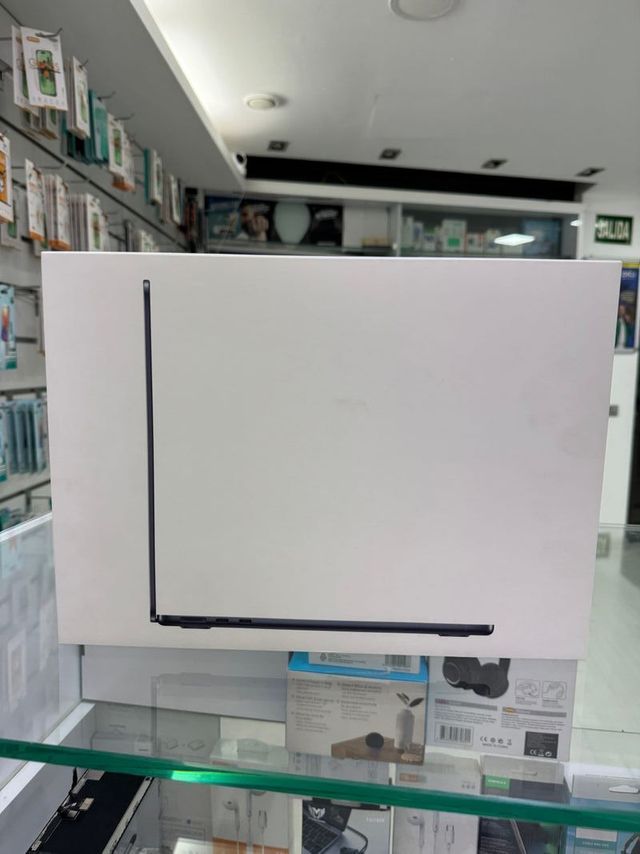 MACBOOK AIR 15" M4 16gb/256gb NUEVO SIN ABRIR