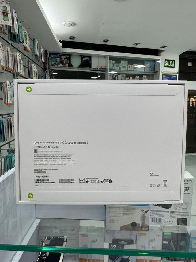 MACBOOK AIR 15" M4 16gb/256gb NUEVO SIN ABRIR