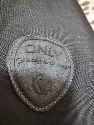 Parka Only nera con cappuccio