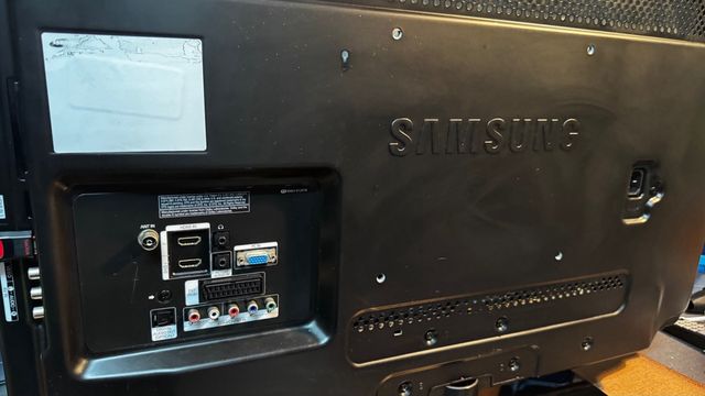 Televisión Samsung 32 Negra