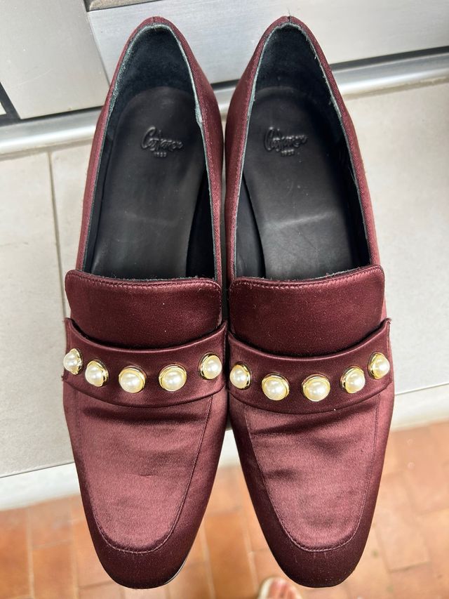 Mocasines Castañer burdeos con perlas

sin usar