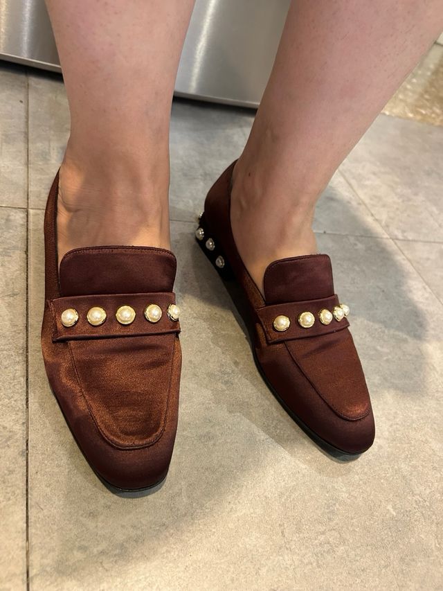 Mocasines Castañer burdeos con perlas

sin usar