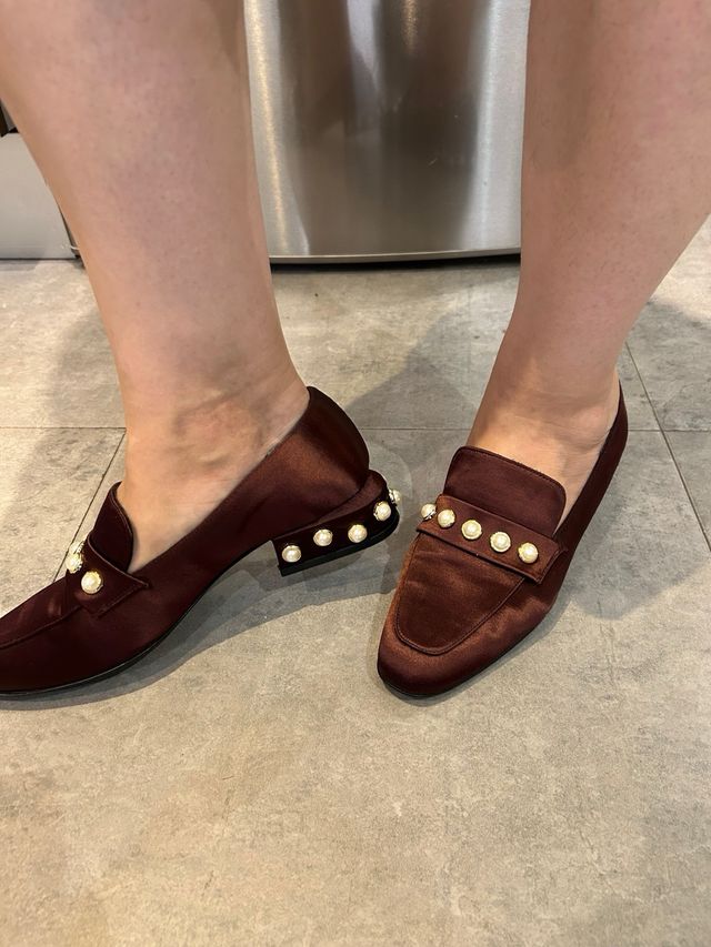 Mocasines Castañer burdeos con perlas

sin usar