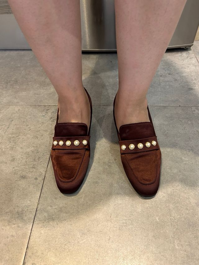 Mocasines Castañer burdeos con perlas

sin usar