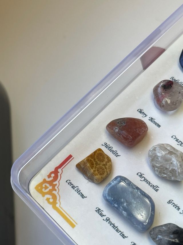 50 Gemas Naturales Colección minerales( 16x11cm)