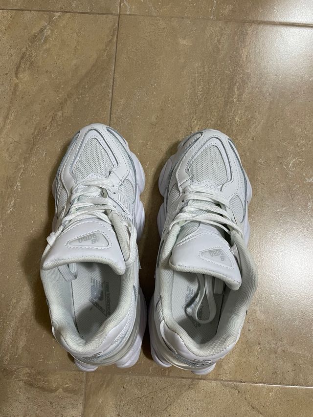 New Balance 9060 Blancas