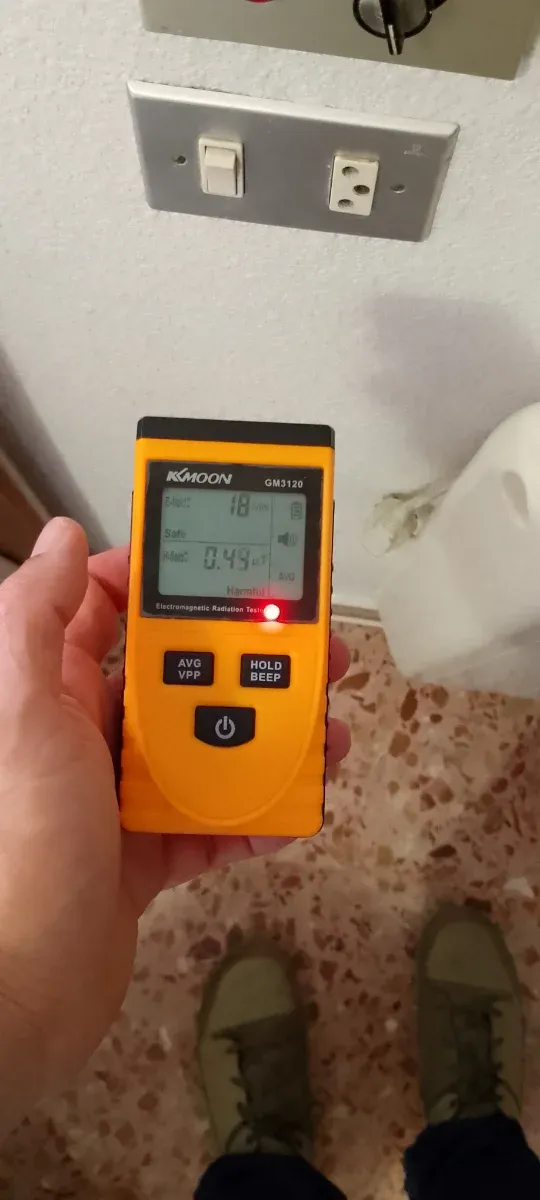 Misuratore di onde elettromagnetiche GM100