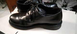 Stringate pelle nere 39