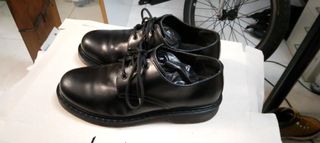 Stringate pelle nere 39