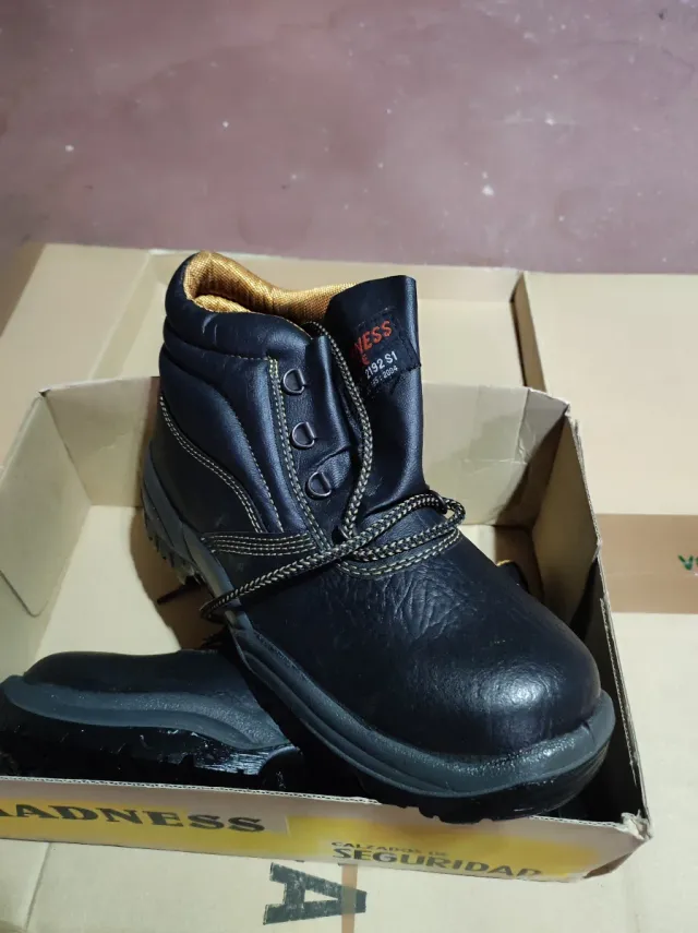 Botas de Seguridad Madness Talla 
42