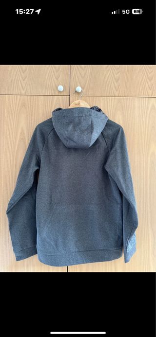 Sudadera Nike Gris con Logo Blanco