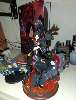 Figura Itachi Uchiha