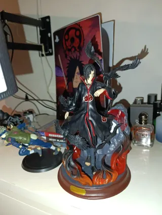 Figura Itachi Uchiha