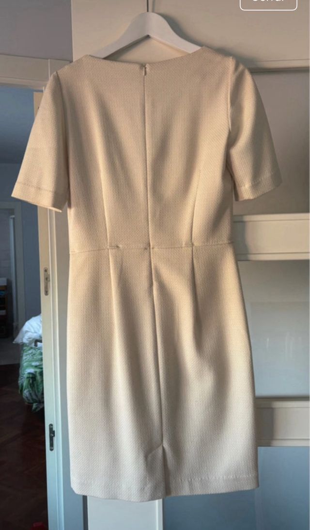 Vestido entallado Benetton beige