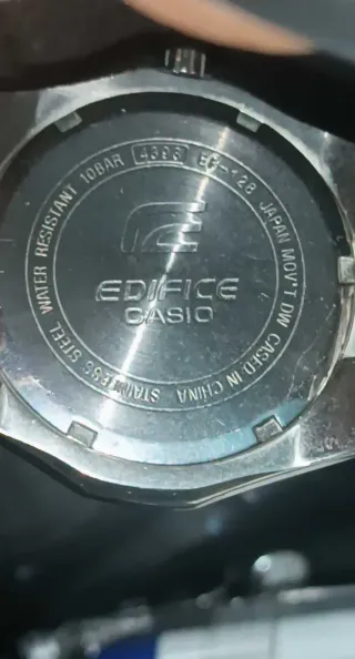 Reloj Casio Edifice Plata y Blanco