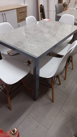 Mesas de comedor y sillas