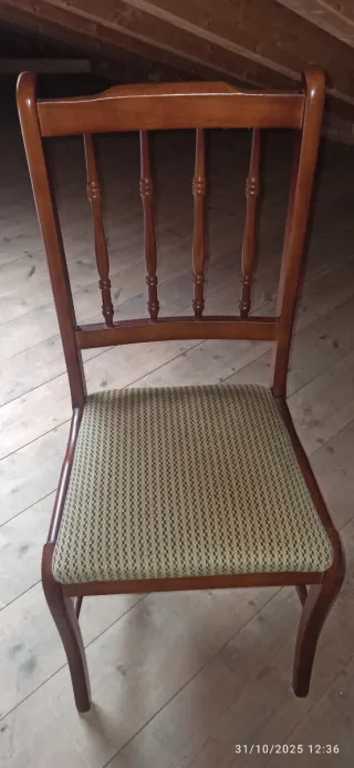 Silla de comedor de madera