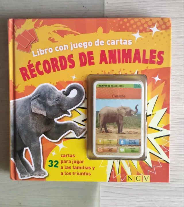 Libro con juego de cartas récords de animales