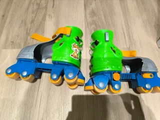 Patines Fisher-Price ajustables para niños