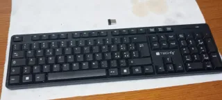 Tastiera wireless TECHLY con connettore USB