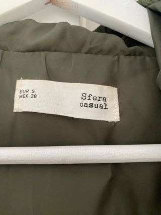 Chaleco largo acolchado con capucha Sfera